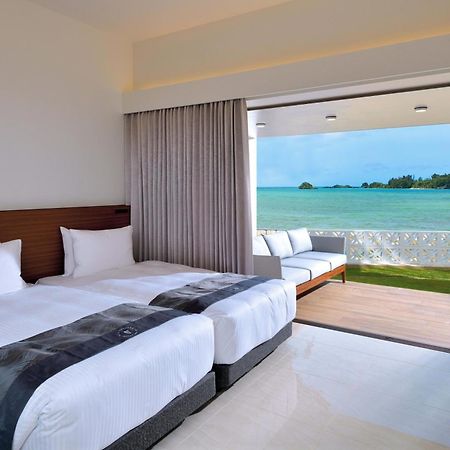 Villa Valiosa On The Beach Onna Ngoại thất bức ảnh