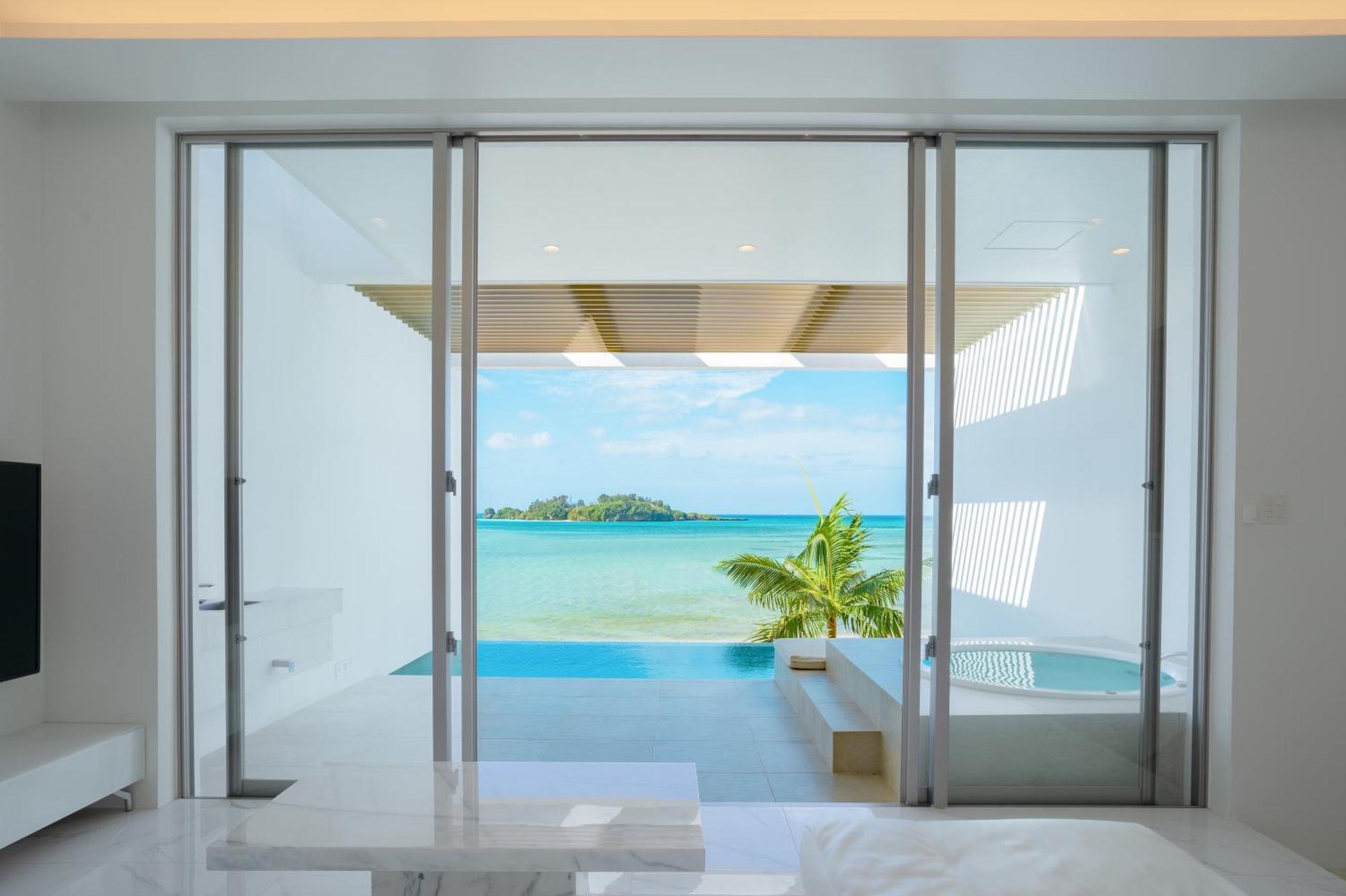 Villa Valiosa On The Beach Onna Ngoại thất bức ảnh